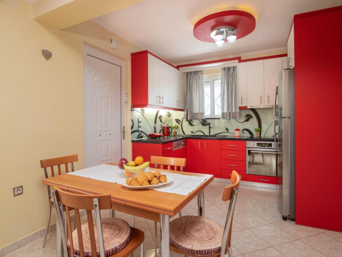 Sosos 2 Bedroom House With Sea View Plánosz Kültér fotó